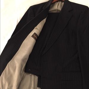 Men’s suit